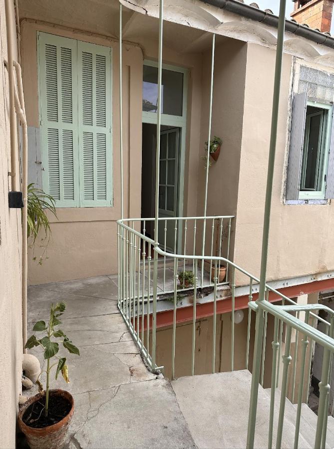 Apartament Le Petit Provencal Nîmes Zewnętrze zdjęcie